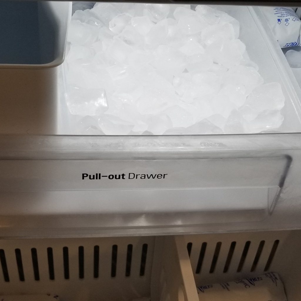 How to Winterize a Refrigerator With Ice Maker